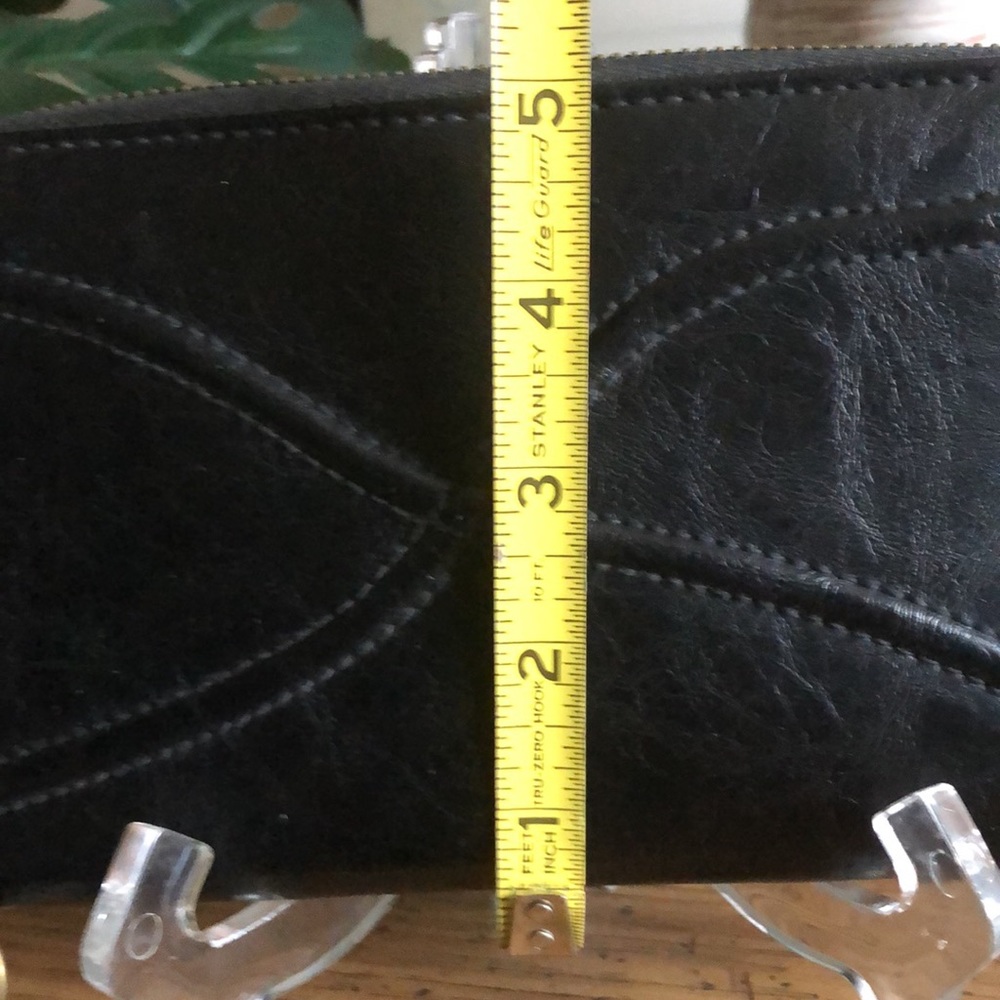 Save the Girls Convertible Touch Screen Wristlet/Crossbody/Wallet RARE - Picture 14 of 14